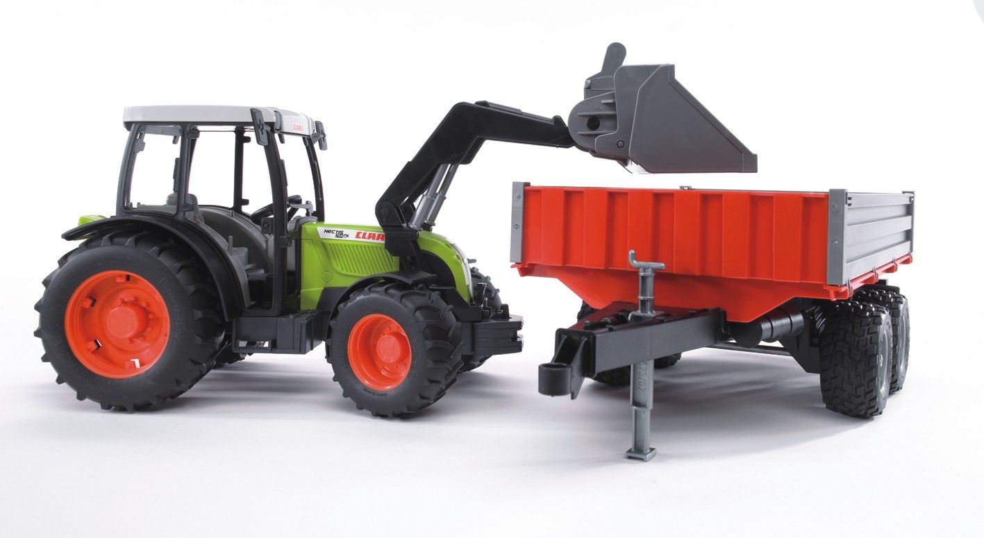 Claas Nectis Traktor 267 F med frontlæsser og tipvogn