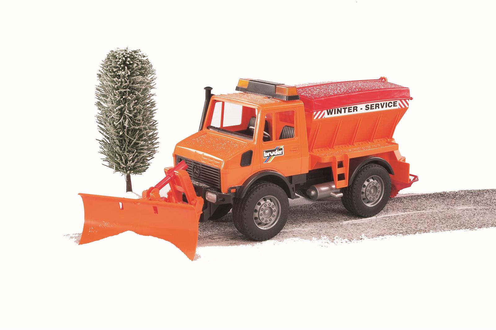Bruder MB-Unimog Winterdienst mit Räumschild