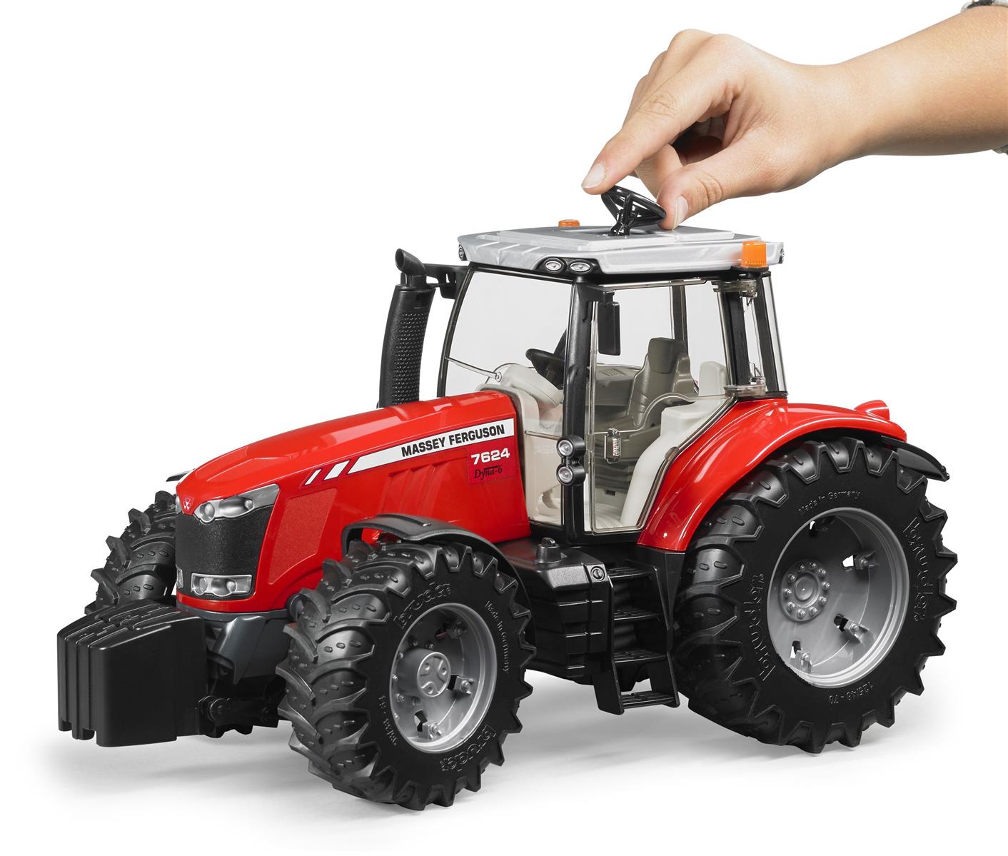 Bruder Massey Ferguson Traktor 7624
